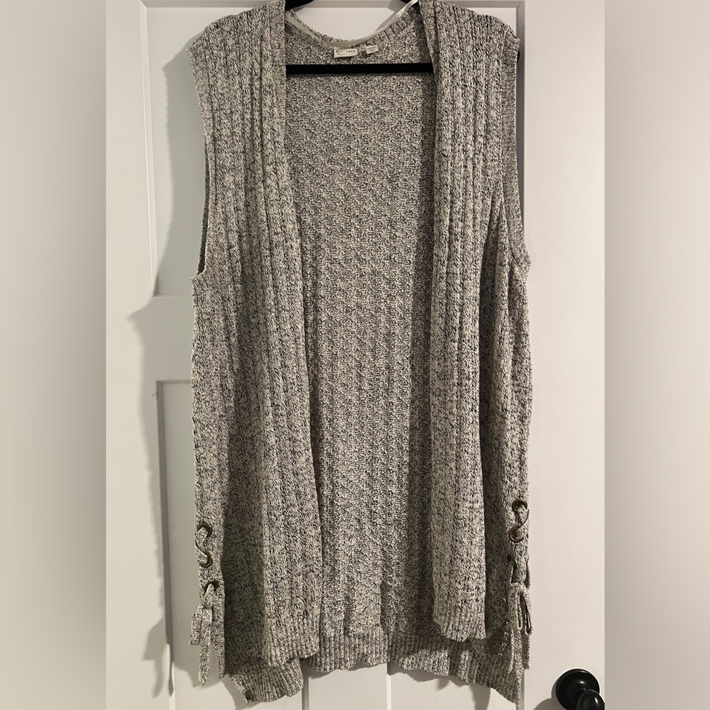 Cato drape/loose sweater vest with side cross ties 22/24